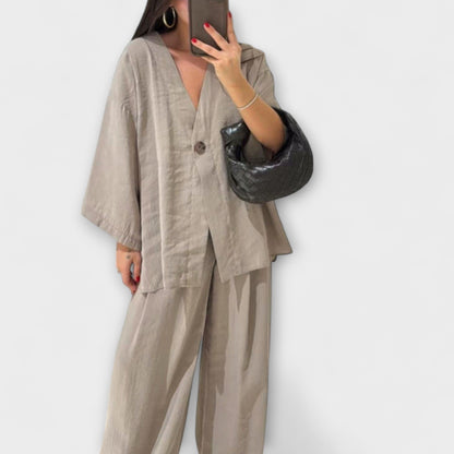 Jacqueline - Casual V-Neck Top and Pants Duo