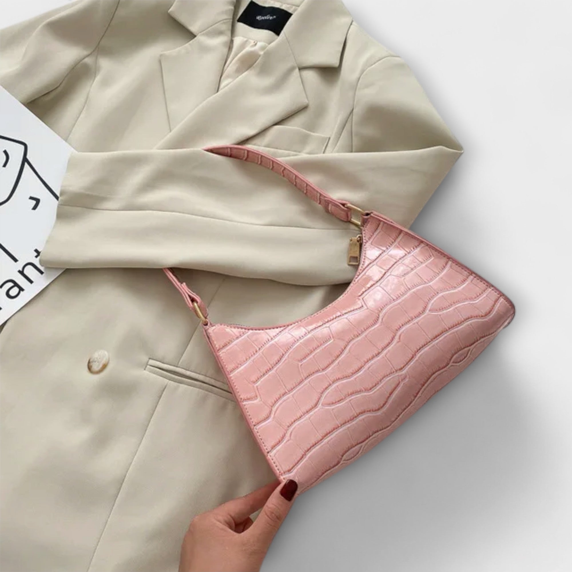 Aurellia. - Shiny Leather Bag